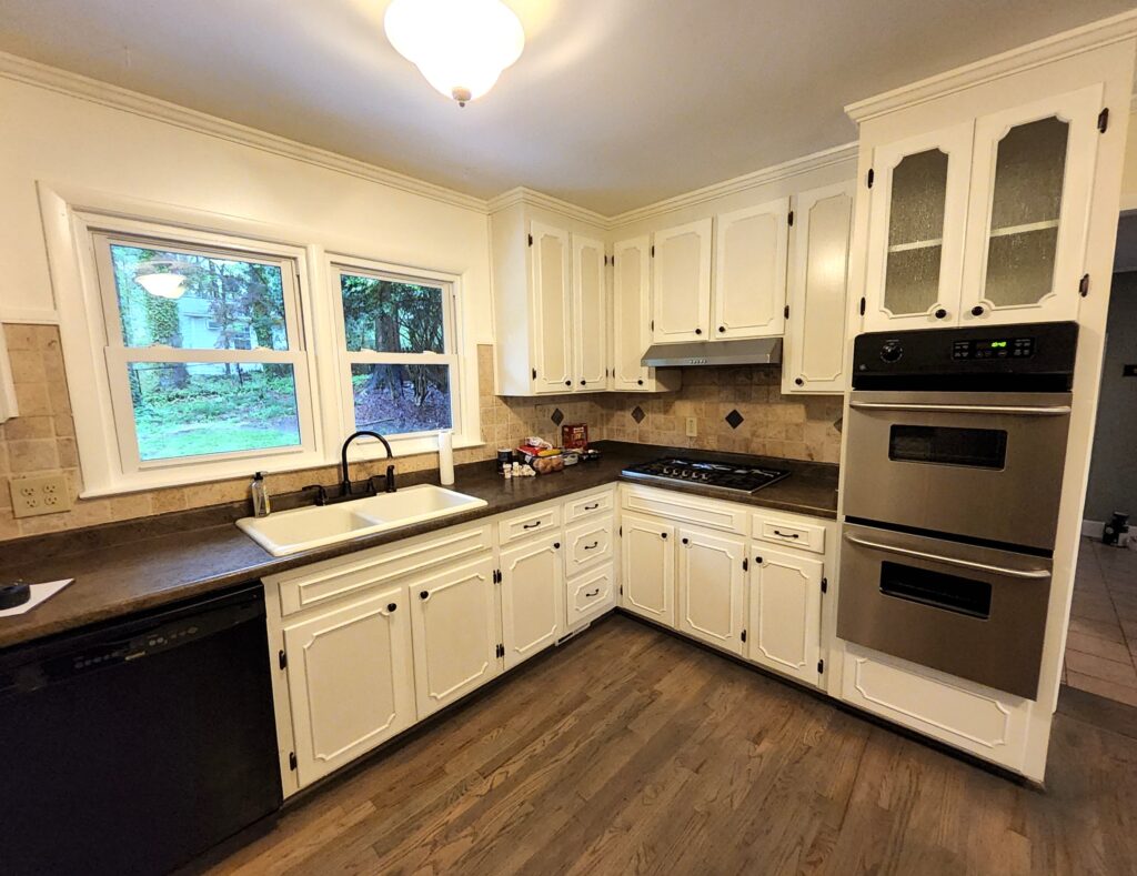 Original Kitchen Oven and Cooktop